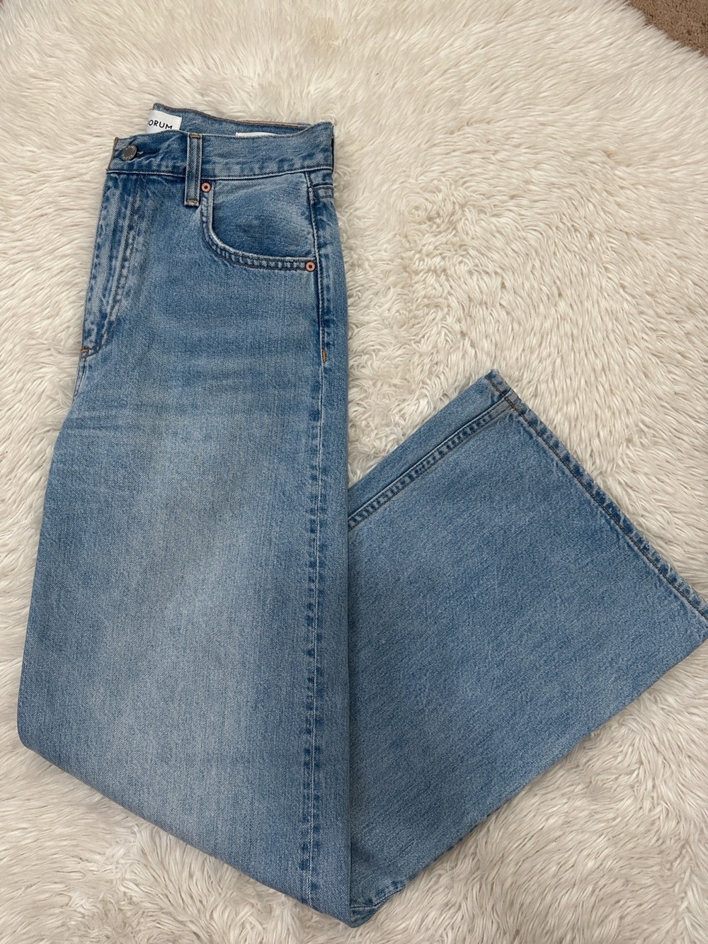 Denim Forum The 90’s lite high rise wide jeans